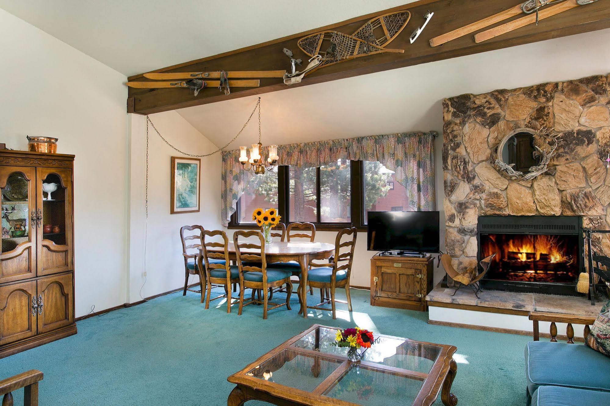 Mammoth Village By 101 Great Escapes Hotel Mammoth Lakes